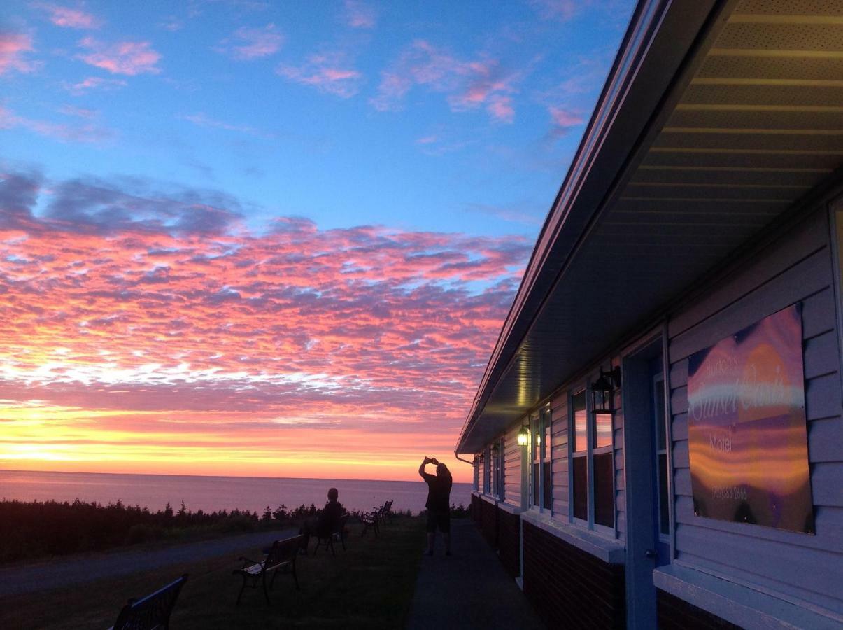 Burton'S Sunset Oasis MotelBay Saint Lawrence エクステリア 写真